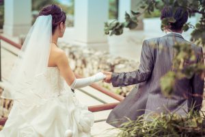 結婚式に出席できないとき、お祝いはどうすればいい？