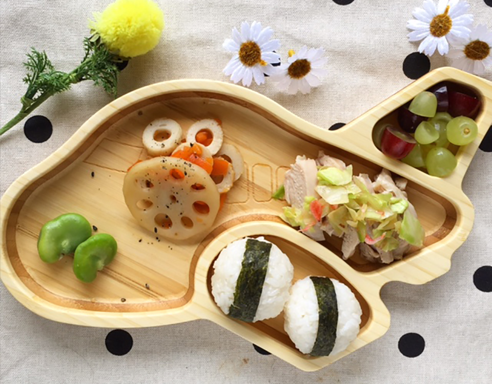 ご出産祝いプレゼントに日本製竹食器♪飛行機 ジェットプレート　ベビー食器　名入れ可