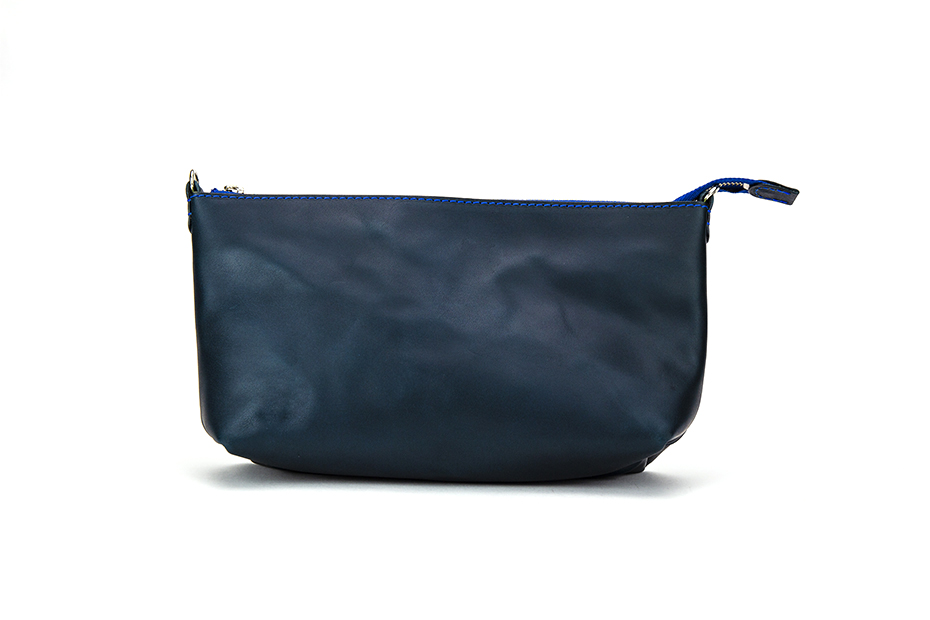 シンプルなショルダーバッグ 〜上質な日本製革小物〜 名入れ可　ブルー