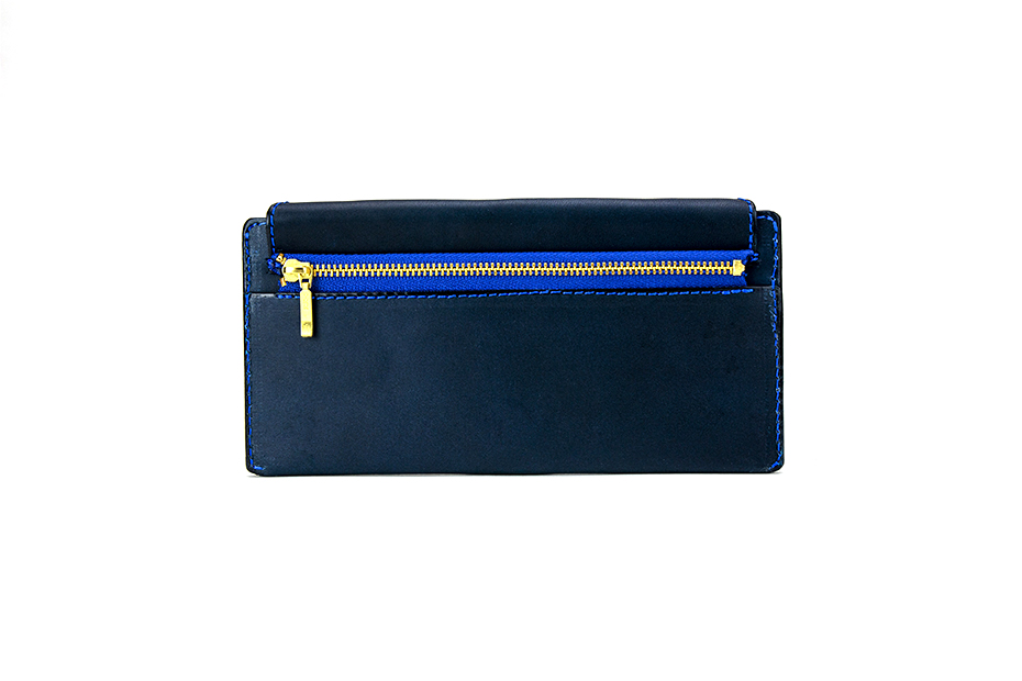 プレゼントにおすすめ！シンプルなフラップ長財布 〜上質な日本製革小物〜 名入れ可　ブルー裏面